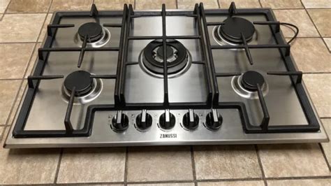 zanussi zgnn755x 75cm ss gas hob